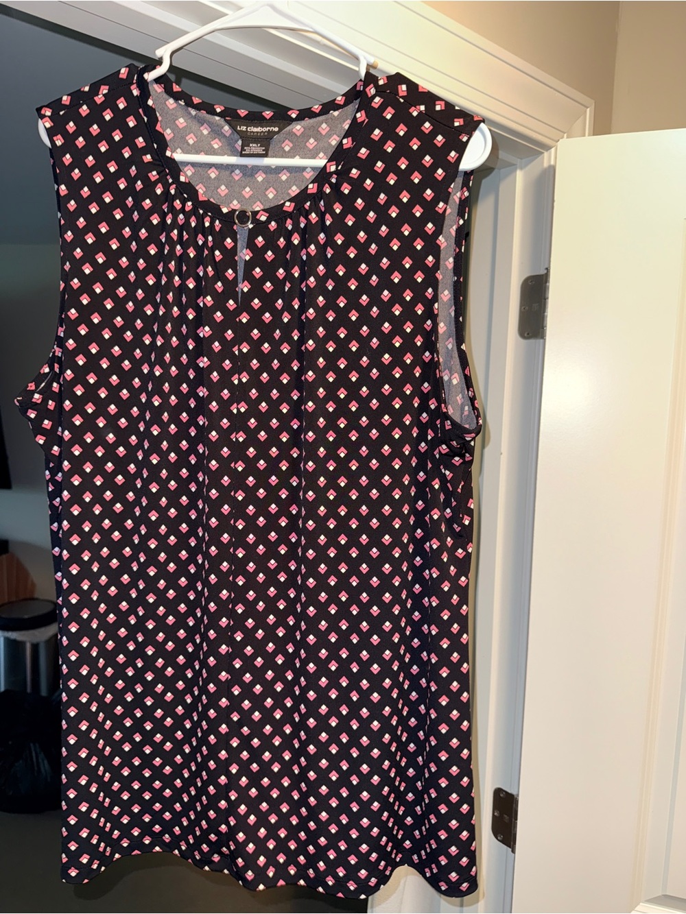 Liz Claiborne Black Sleeveless Geometric-Print Camisole - Pink Accents